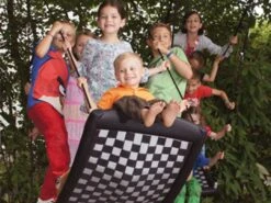 Mehrkindschaukel Challenger -Hoka Sports Gear Shop G1827 01 ecommerce