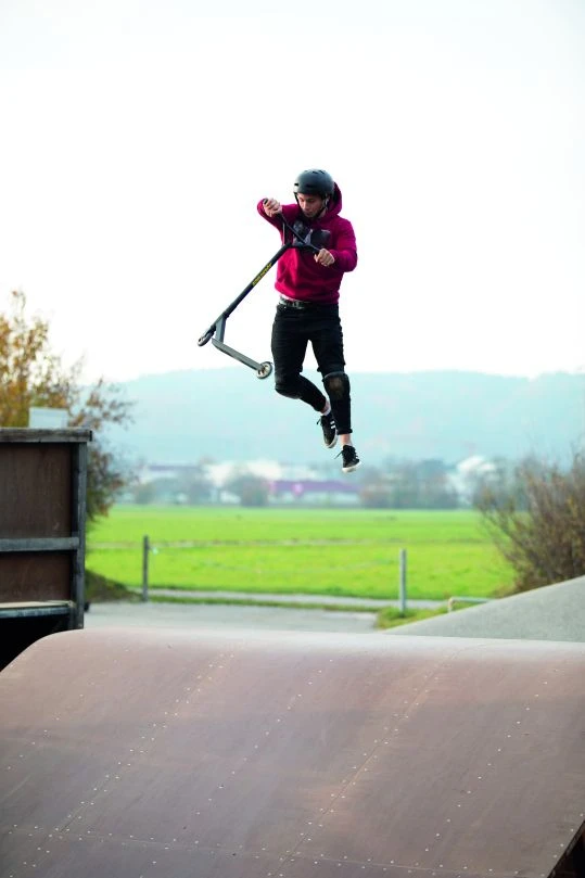 Schildkröt® Stunt Scooter Untwist Fire 13 Schildkröt® Stunt Scooter Untwist Fire - Image 11