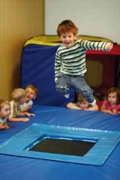 Mattentrampolin -Hoka Sports Gear Shop G4737 02 ecommerce