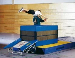 Turnquader -Hoka Sports Gear Shop G7928 07 ecommerce