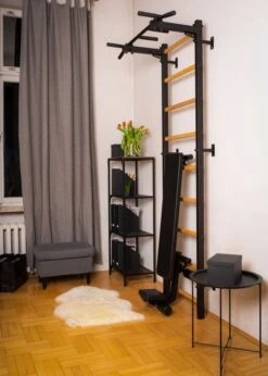 BenchK® Sprossenwand 723B Mit Klimmzugstange, Dip-Bügel & Trainingsbank -Hoka Sports Gear Shop K2372 A03 ecommerce