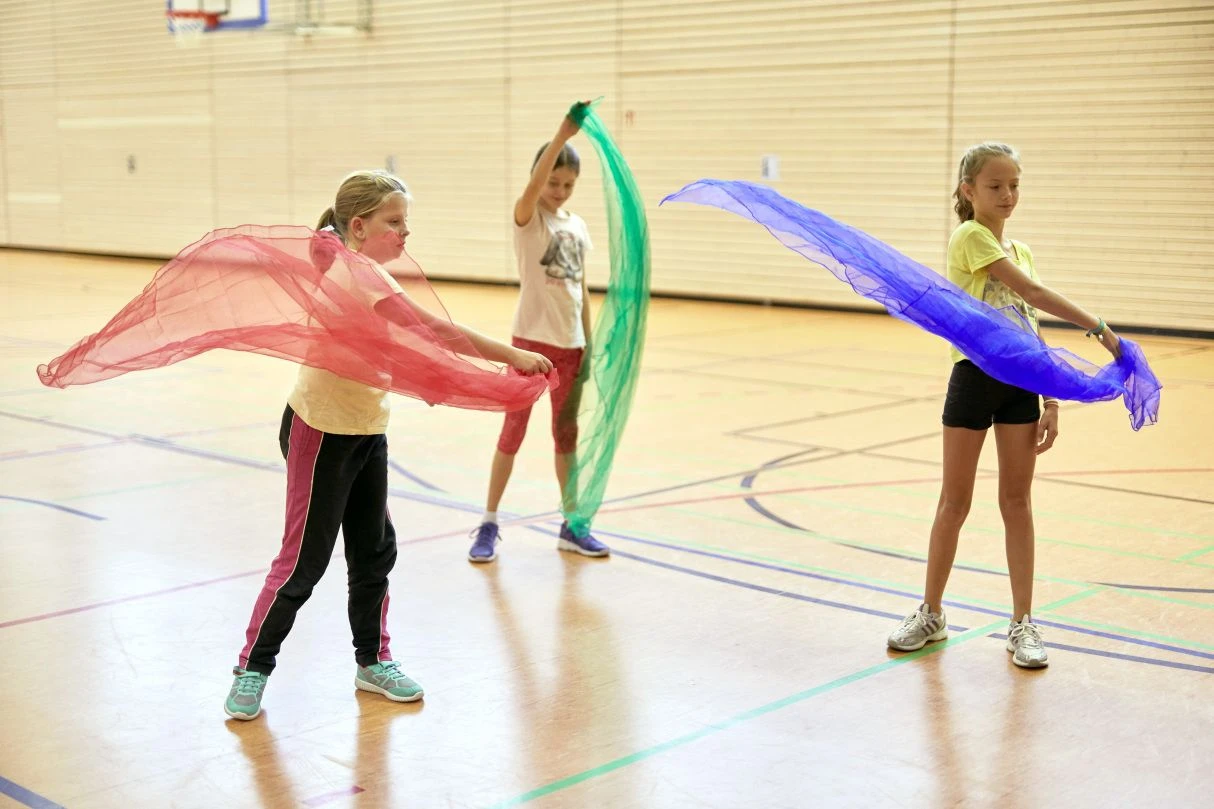 Tanga Sports® Chiffon-Jongliertuch, 140 X 140 Cm 4 Tanga Sports® Chiffon-Jongliertuch, 140 X 140 Cm - Image 2