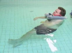 SECUMAR® Schwimmkragen 9S -Hoka Sports Gear Shop W2870 01 ecommerce 6