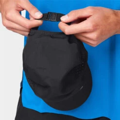 On Running On Lightweight Cap -Hoka Sports Gear Shop 055914 015 2