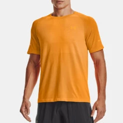 Under Armour Vanish Seamless Run Short Sleeve Men's 40 Under Armour Vanish Seamless Run Short Sleeve Men's -Hoka Sports Gear Shop 056889 857 1