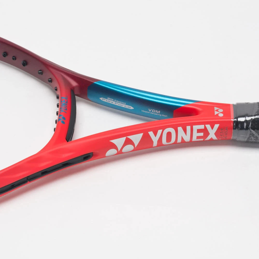 Yonex VCORE 100 300g Tango Red 5 Yonex VCORE 100 300g Tango Red - Image 3