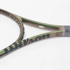 Wilson Blade 104 V8 -Hoka Sports Gear Shop 102848 3