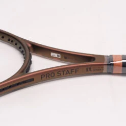 Wilson Pro Staff 97L V14 -Hoka Sports Gear Shop 102978 4