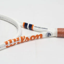 Wilson Clash 100L V2 Roland Garros 2023 -Hoka Sports Gear Shop 102983 3