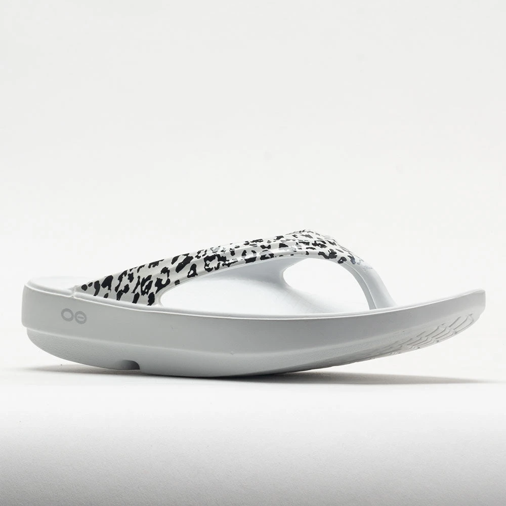 OOFOS OOlala Limited Women's White/Black Leopard 7 OOFOS OOlala Limited Women's White/Black Leopard - Image 5