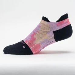 Feetures Elite Light Cushion No Show Tab Socks Tie Dye